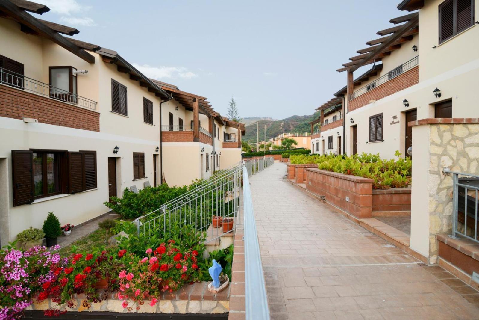 Le Case Del Carmine Con Giardino E Parcheggio A Tropea Eksteriør bilde
